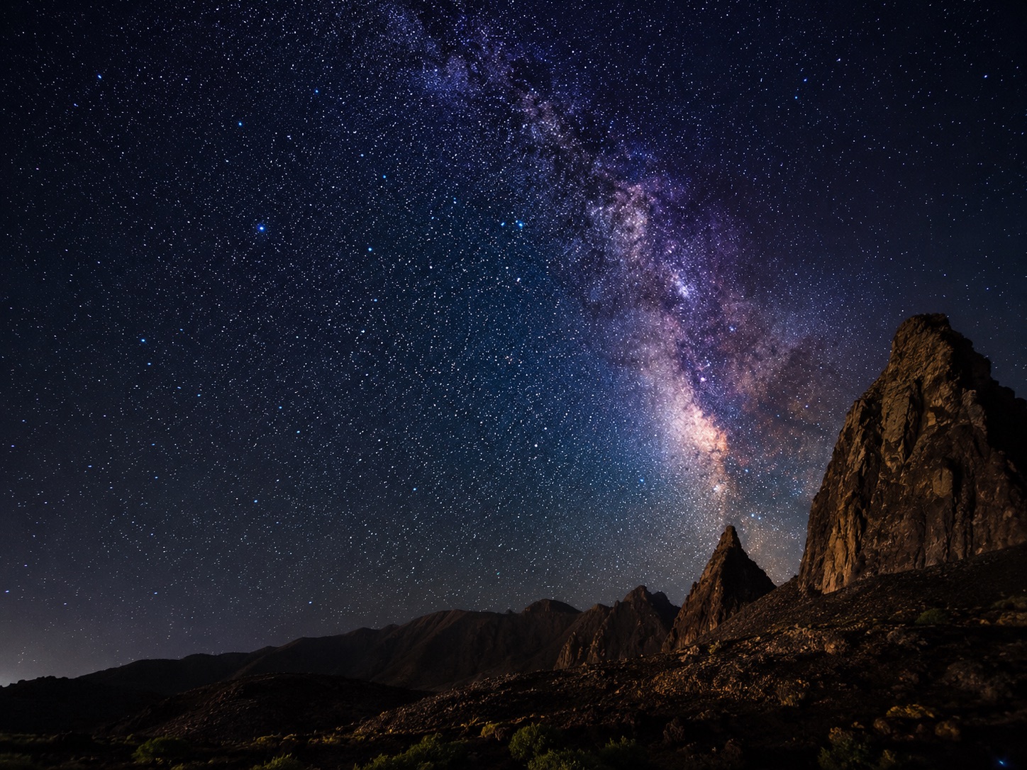 Sternenhimmel über der Vulkanlandschaft von El Hierro